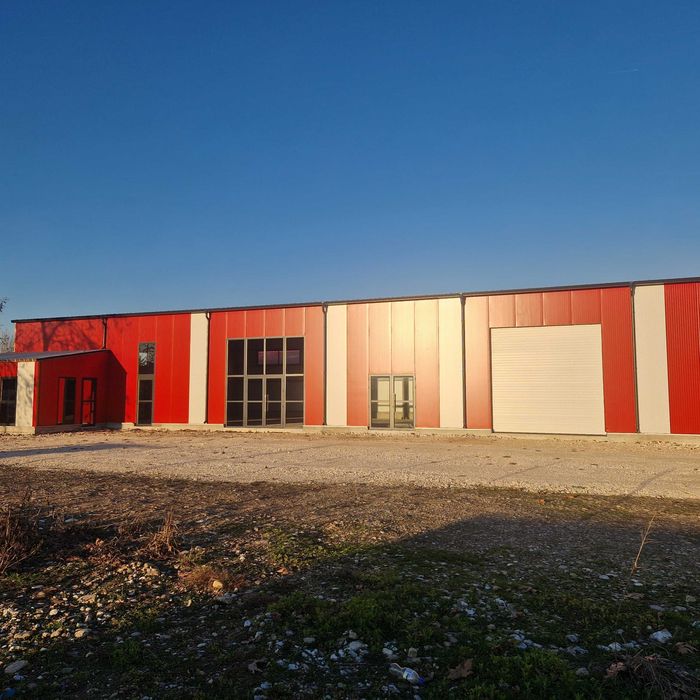 Дава се под наем Склад в с. Катуница, Област Пловдив - 4750 кв.м за 2992.17 € - Снимка #5