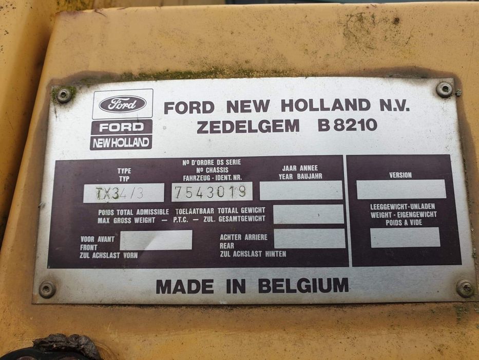 Vand combina New Holland TX34 , si dezmembrez una identica