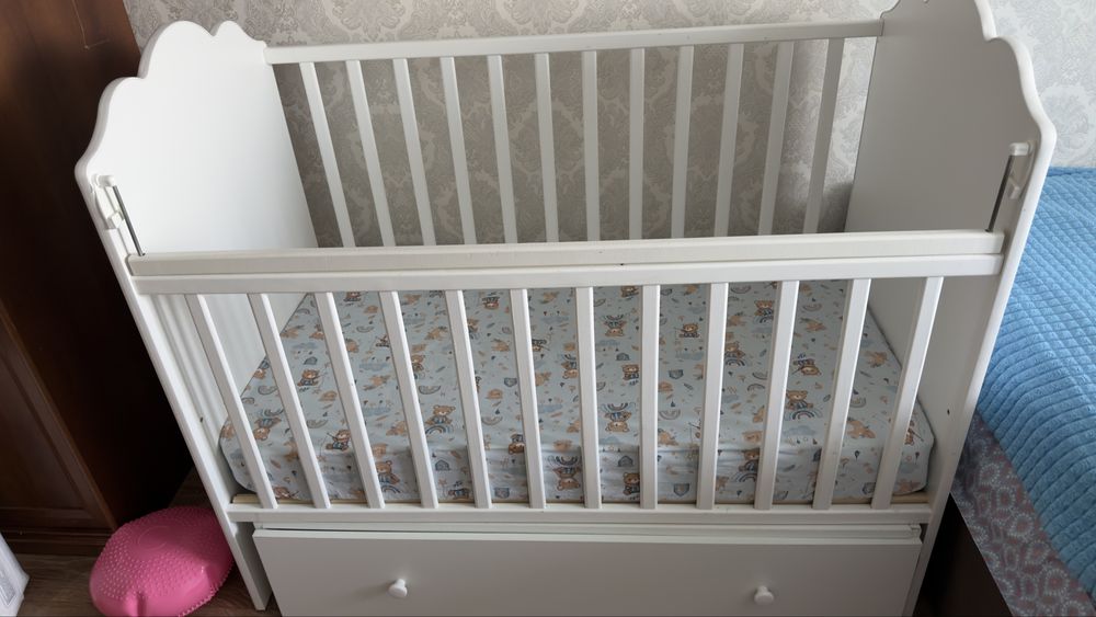 Продам детскую кроватку