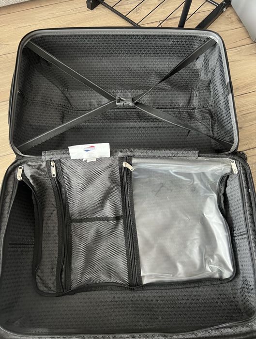 Дорожный чемодан