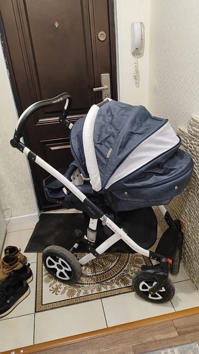 Продается коляска Adamex 3в1