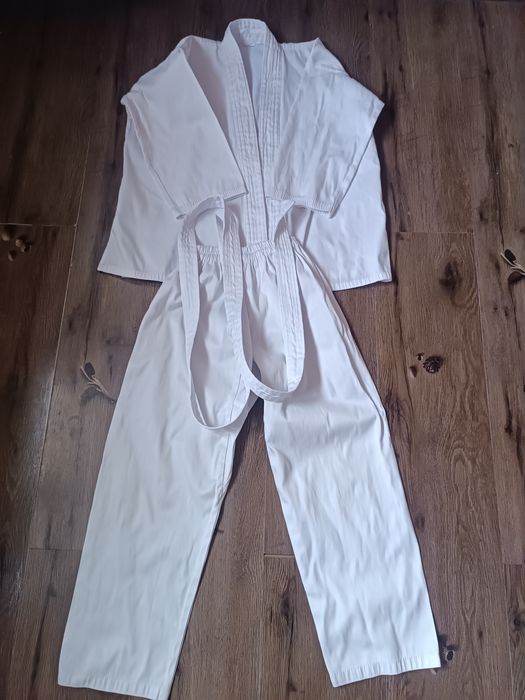 Продаю Кимоно для спорта