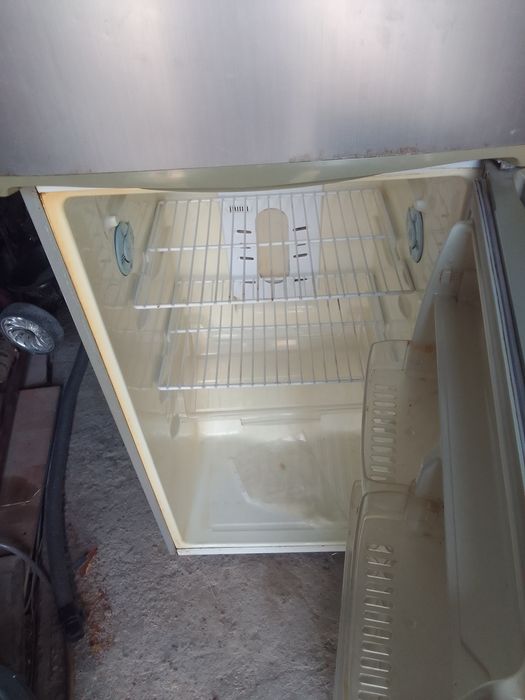 Холодильник в хорошем состоянии