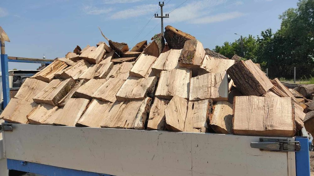 De vânzare lemne de esență tare la preț convenabil pt detalii sunați