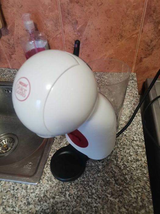 Кафемашина долче густо