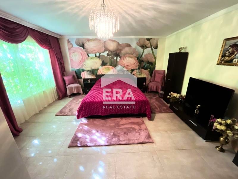 Продава се Къща в с. Осеново, Област Варна - 245 кв.м за 939 €/кв.м - Снимка #11