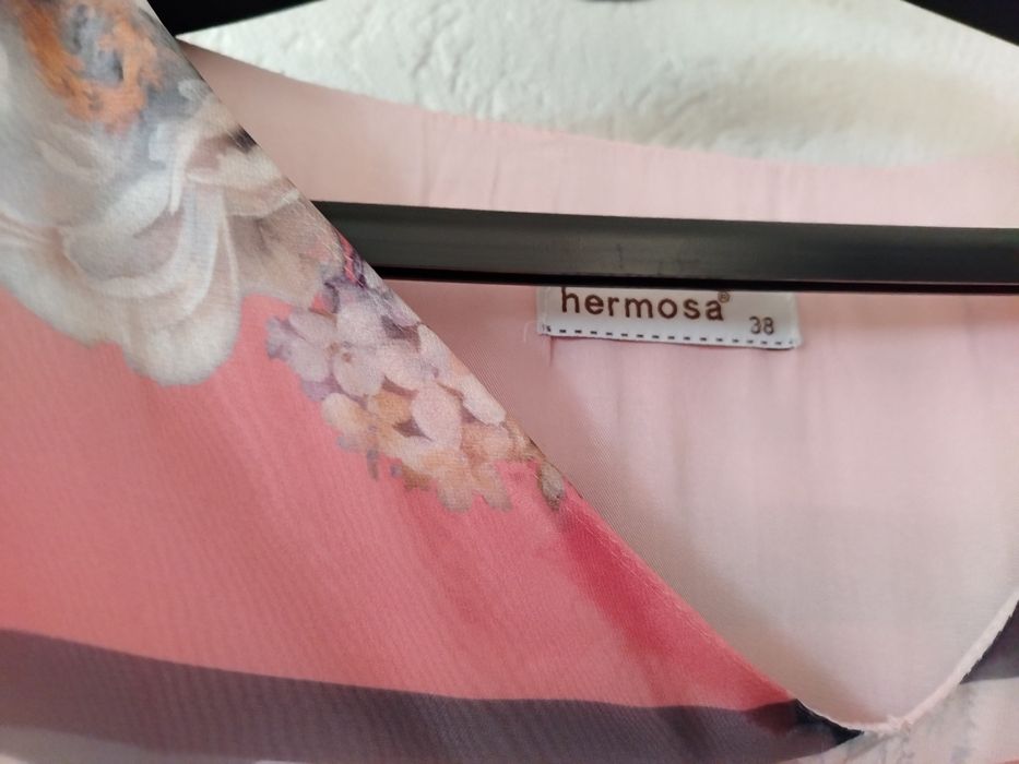 Rochie de vară, cu mâneci stil fluture, vaporoasă și lejeră