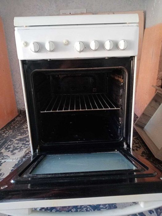 Продаются газ плита Ariston