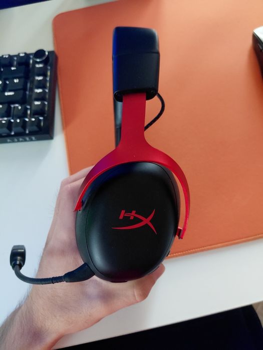 Продам беспроводные наушники HyperX Cloud 3