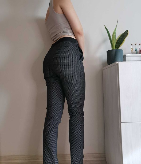 Pantaloni eleganti office negri buline albe marimea 34 Reserved