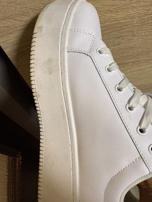 Маратонки Michael Michael Kors и маратонки Tommy Hilfiger