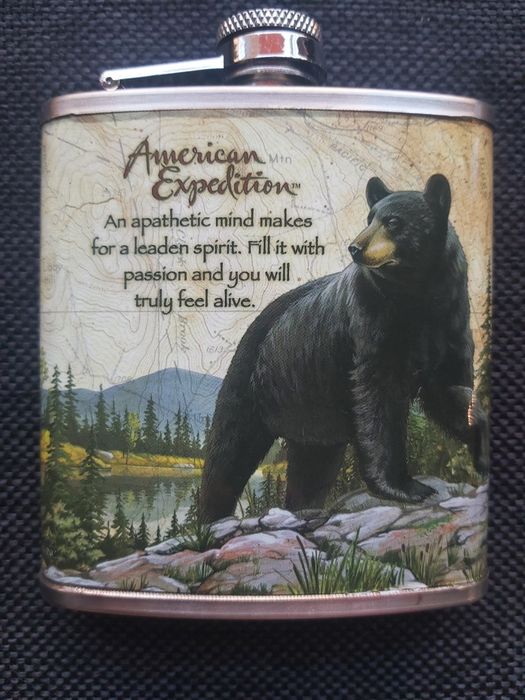 Красиво изрисувана манерка за алкохол AMERICAN EXPEDITION, 7oz /207ml