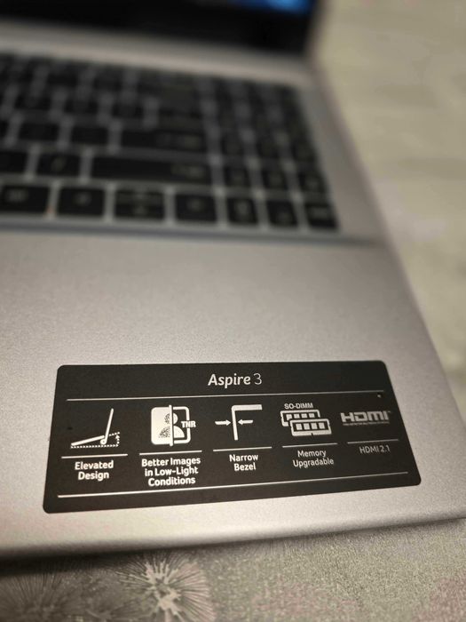 Продавам Acer Aspire 3 i5-1235U, 16GB RAM, 512GB SSD, 1г гаранция