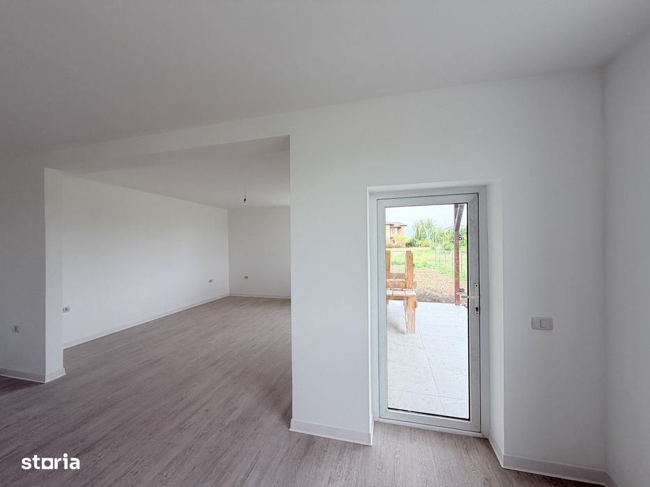 Duplex de vânzare cu 2 apartamente zona nouă Via Carmina (pentru tine)