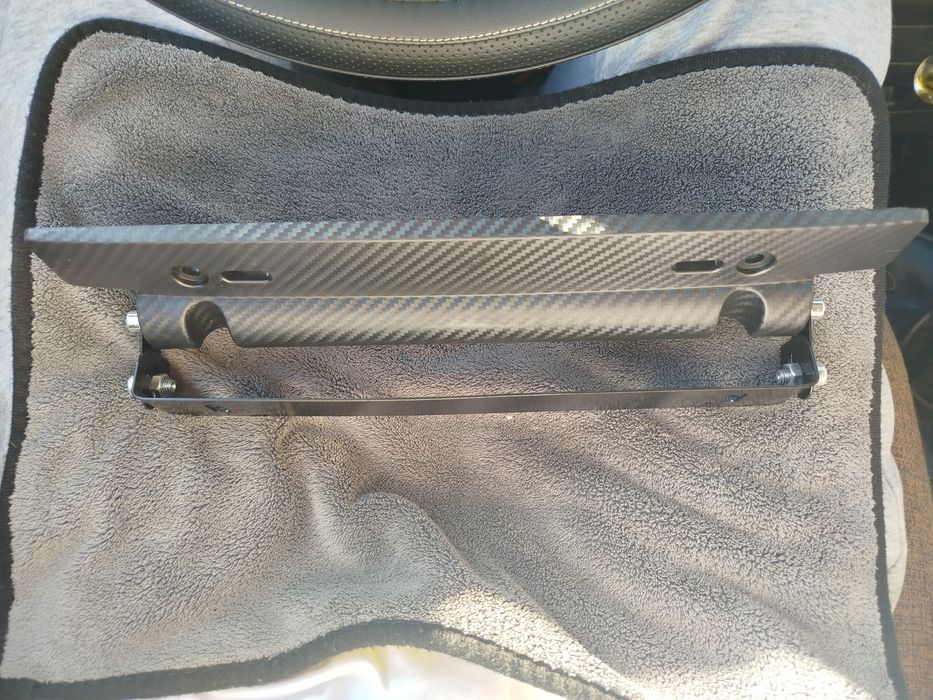 Подиум под номерной знак Авто