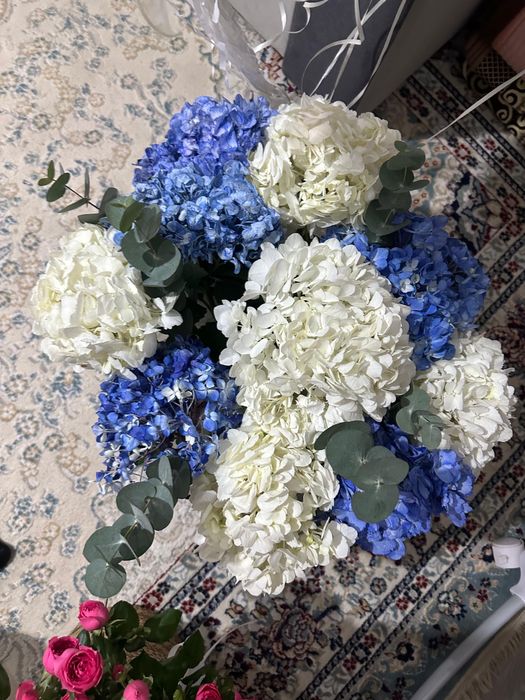 Цветы свежие 15к напишите