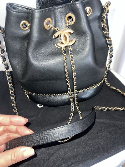 vand geanta chanel noua