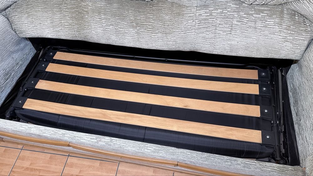 Canapea extensibila solida