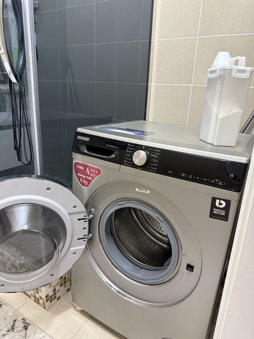 Продаю стир машину Bosch  и dauscher