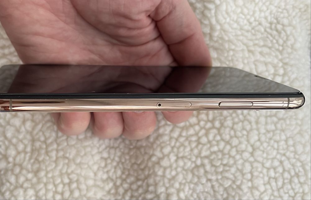 Iphone XS Max  64 gb baterie 81%