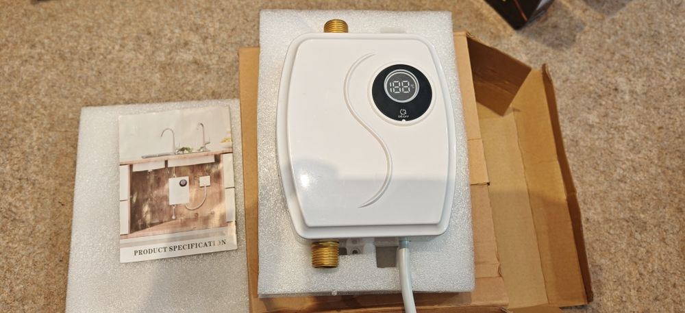 Instant boiler  de apa calda 3800w