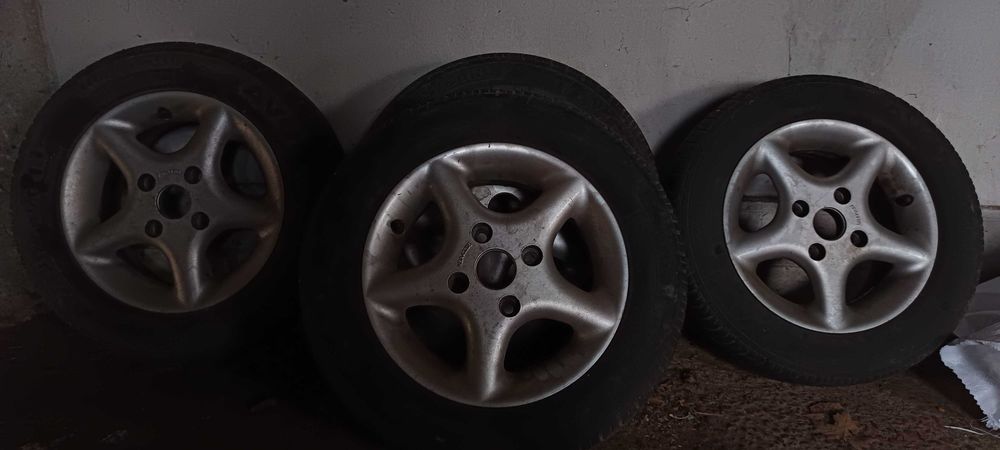 Гуми 13-ки със лети джанти