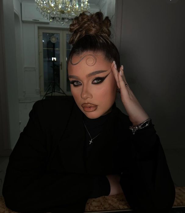 Make up și coafat la domiciliu