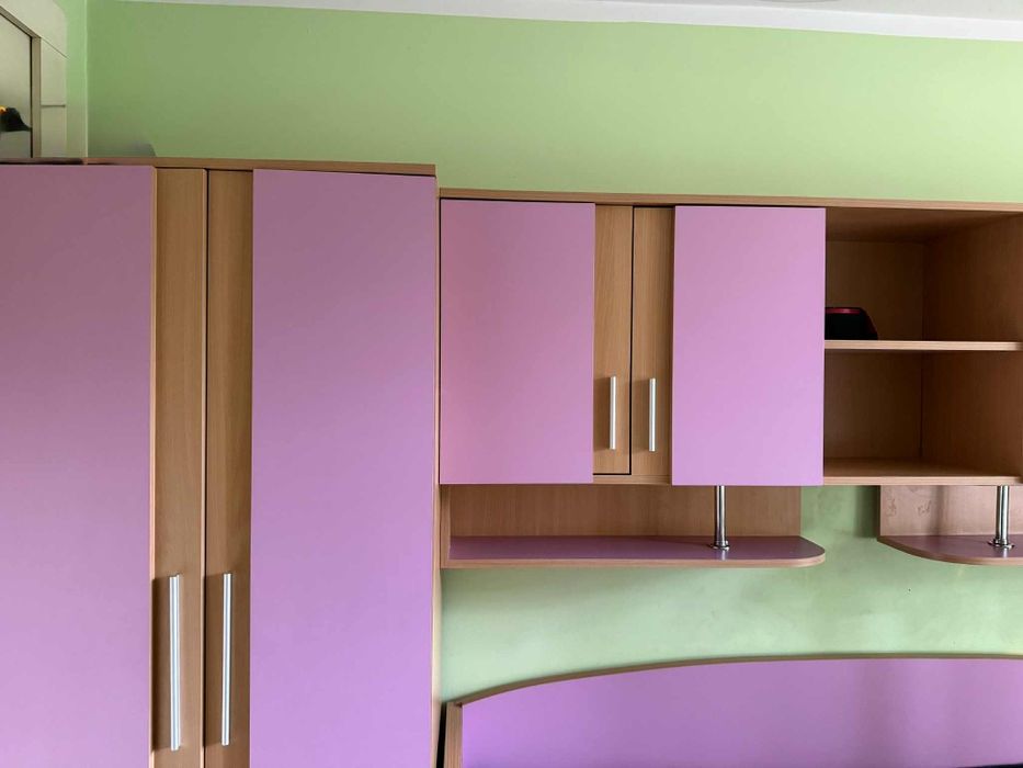 Mobilă fete in stare foarte buna