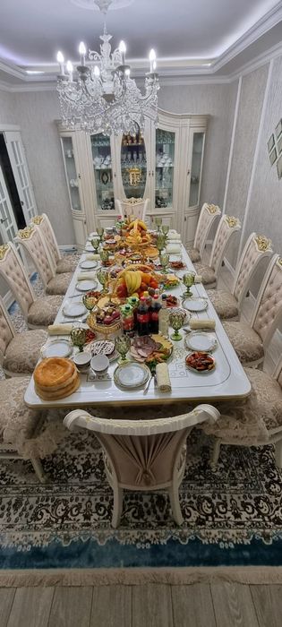 Стол с стульями 12 шт