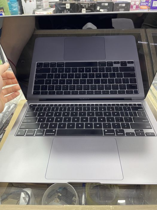 «Macbook M1 Air»