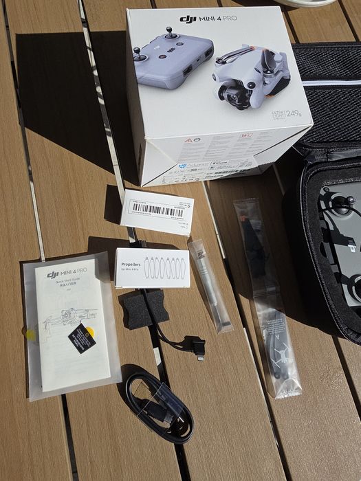 Drona dji mini 4 pro 15 min folosita, ca noua