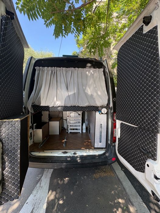 Autoruotă, campervan, omologată RAR, independentă energetic, echipată și pregătită pentru călătorii atât vara cât și iarna