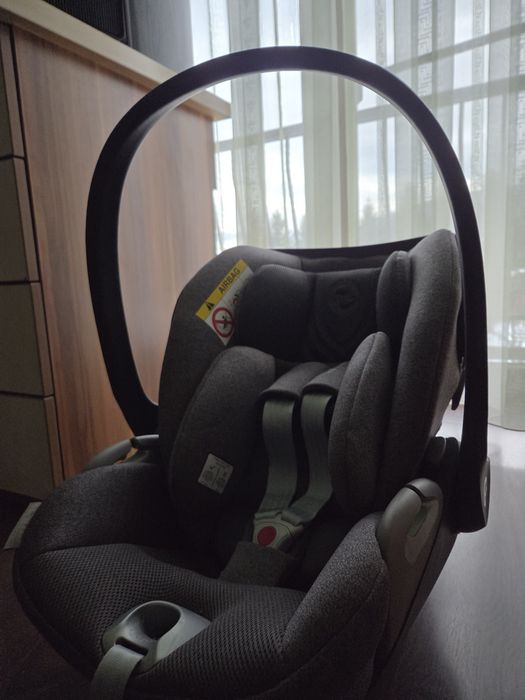 Vând scoică cloud T i-size cybex platinum 0 - 24  luni