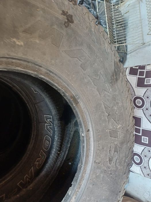 Продам резину ат максис
