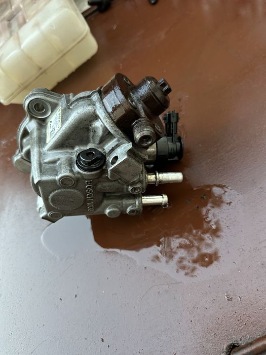 POMPĂ de injectie  BOSCH iveco Daily 3.0