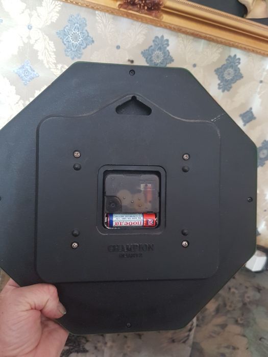 Часы настенные. Б/у.