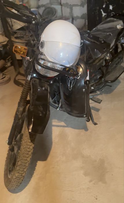 Мотоцикл, GS 200