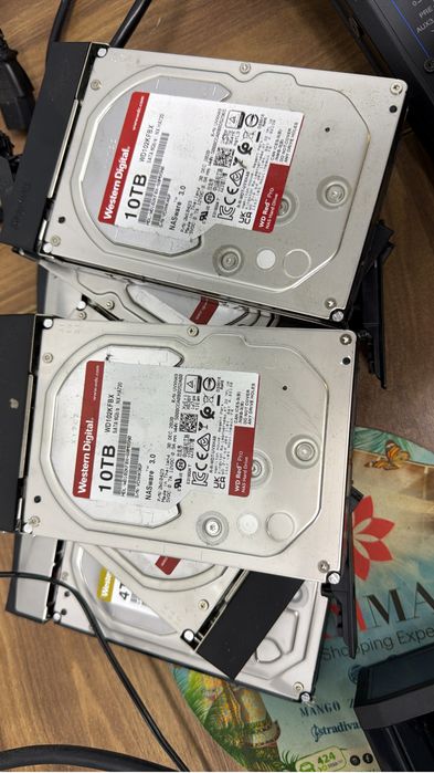 Set 2 hard uri Western Digital SATA 10TB
