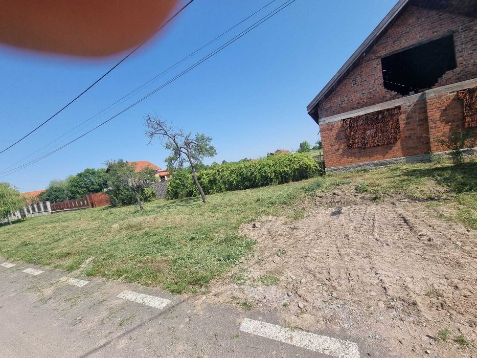 Teren 4316 mp + constructie in Tipari  Front  stradal mare 45 m   (la doar 10 km municipiul Lugoj)
