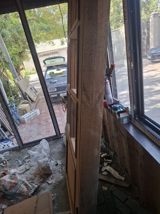 Дверь деревянный