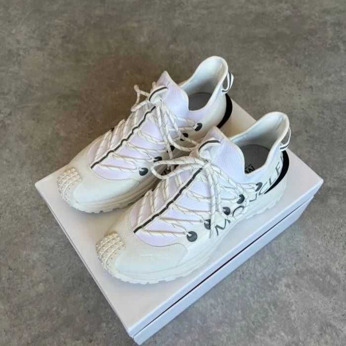Moncler Trailgrip - White