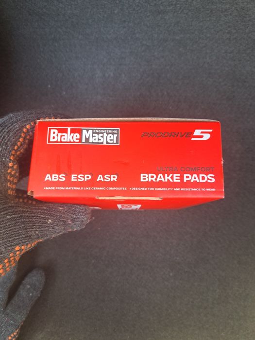 Продаётся тормозные колодки оргинал GM для КОБАЛЬТА