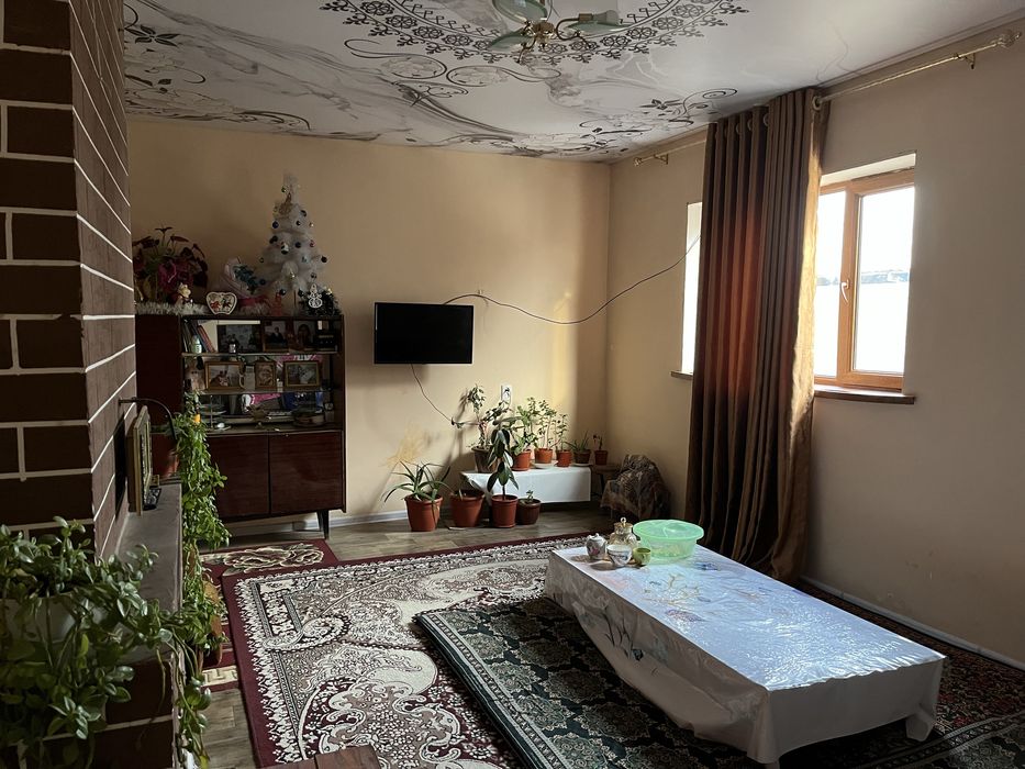 Dalahovli sotiladi srochna arzon narxda hamma sharoiti bor