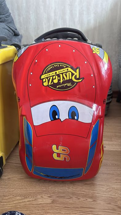 Продам чемодан, б/у