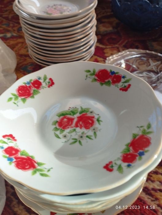 Китайские тарелки  не использованные