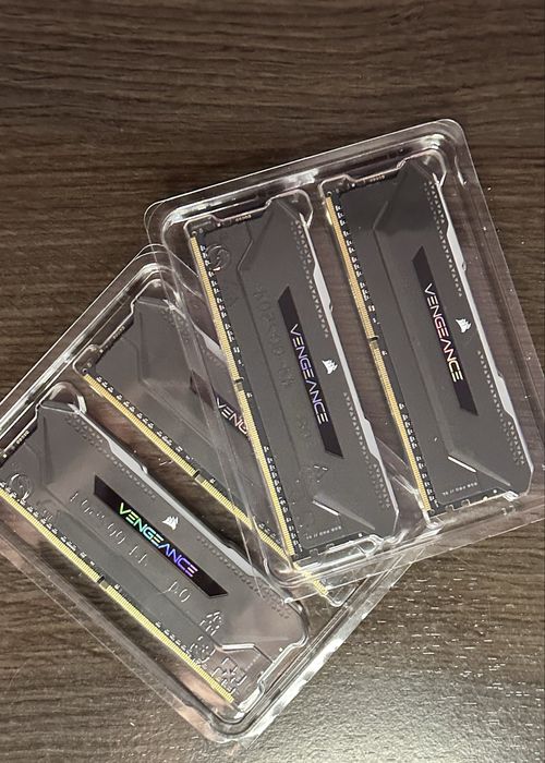 Kit Memorie RAM Corsair Vengeance RGB PRO SL 64GB (4x16GB) DDR4 3600MHz - Nou
