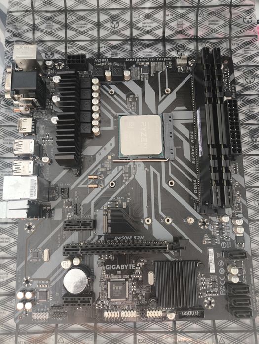 Продам комплектом процессор, материнская плата, оперативная память