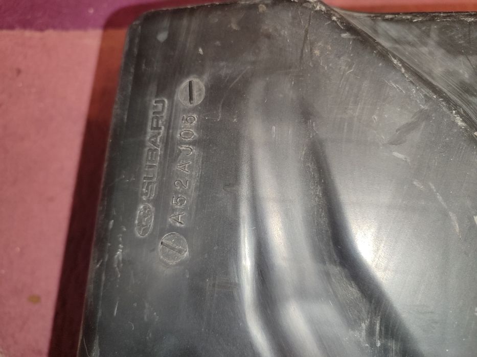 Субару Легаси. Аутбэк. Корпус воздушного фильтра. Оригинал. Япония.