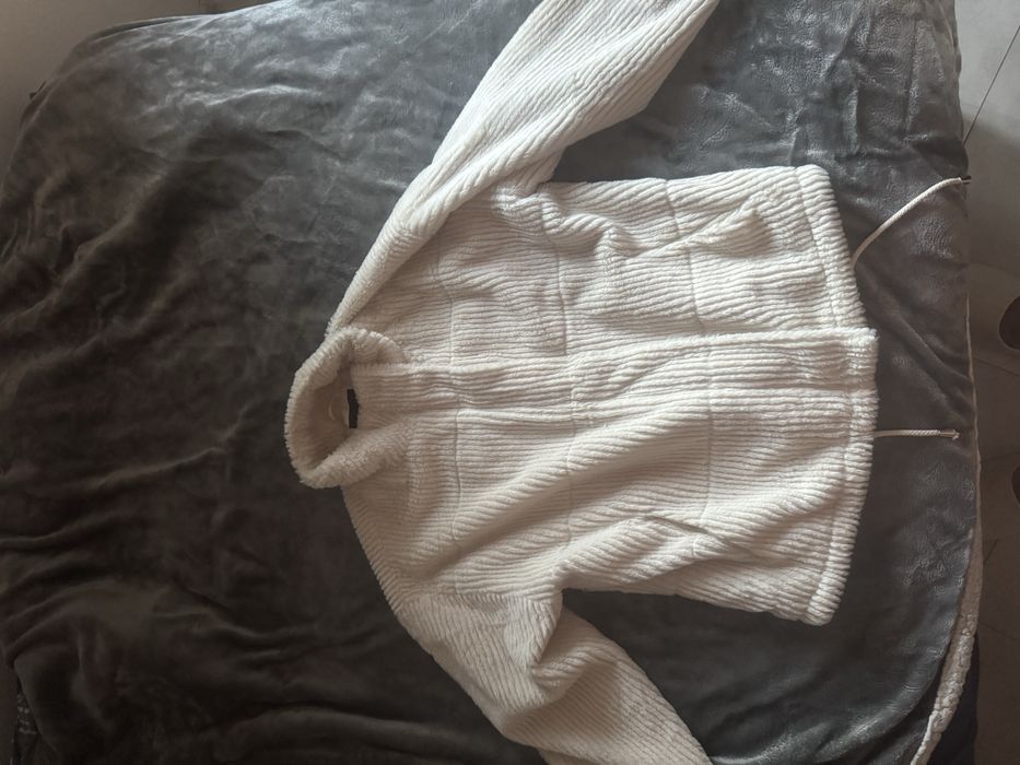 Дамско плюшвно яке