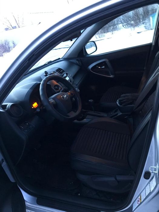 Продам RAV 4  2012 года